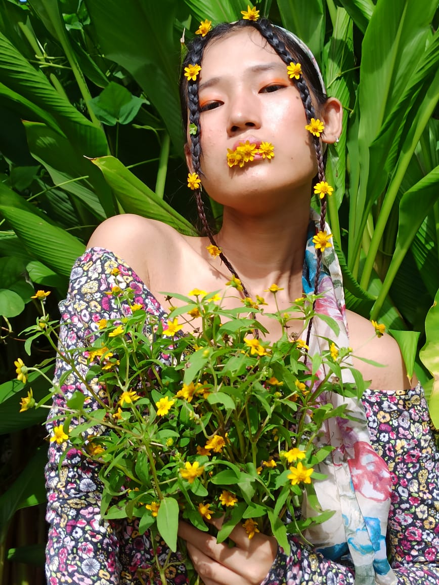 LaGravitea's tweet photo. Name: Samnam Chuilo
Age: 23 yrs
City: Dimapur
#SelfPortrait Contestant No. SP/56
#PortraitPhotography
#PortraitArt
#Portraiture
#PhotoOfTheDay
#PhotographyIsArt
#ModelHunt
#BeautyWithCreativity
Pls 'Like' & 'ReTweet' to help her win.
https://t.co/dYxGxZbsr0 https://t.co/lxpjf4Lk9t