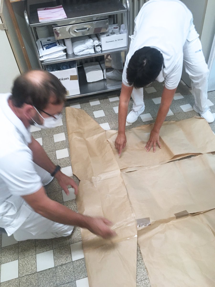 FablabBicetre's tweet photo. Bravo à l'équipe d'appareillage de l'@HopitalMaritime de #Berck qui a développé pendant le covid une 2e version optimisée de #surblouse à partir du patron réalisé par notre
@FablabBicetre ! Fichier bientôt disponible sur le Wiki pour faciliter sa diffusion.
#StayTuned #Fablab https://t.co/x6WITJK8en