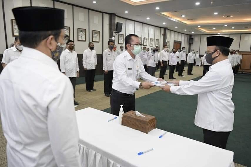 Serah terima Jabatan Sekjen Kemendesa dari Pak Anwar Sanusi kepada Pak Taufiq Madjid sebagai PLT Sekjen Kememdesa