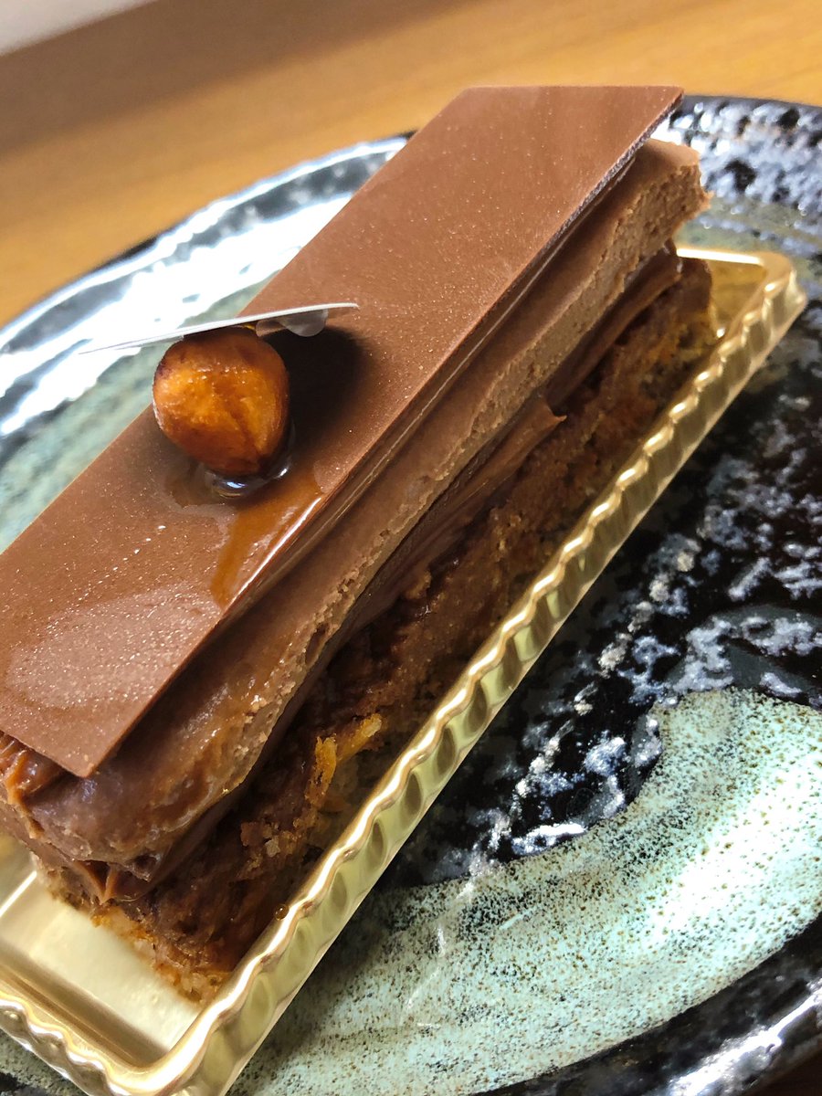 Uzivatel M Na Twitteru Patisseriecomoru ケーキ屋さん イマージュ スペシャリテと書かれてた シュークリーム 美味しくいただきました 岡山県岡山市北区南中央町９ ６ 最近にできたお店 Patisserie Art Brutで働かれてた方ですね ๑ ๑ T Co