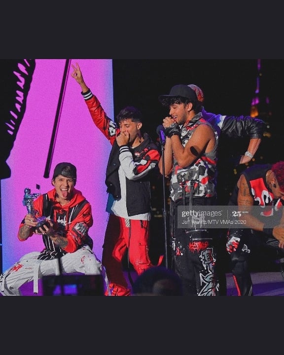 CncocCartagena's tweet photo. Verlos Feliz siempre es nuestra alegría ❤️😍 y nuestra motivación @CNCOmusic  #CNCOxVMAs #BesoCNCO https://t.co/RXfD0af8NG