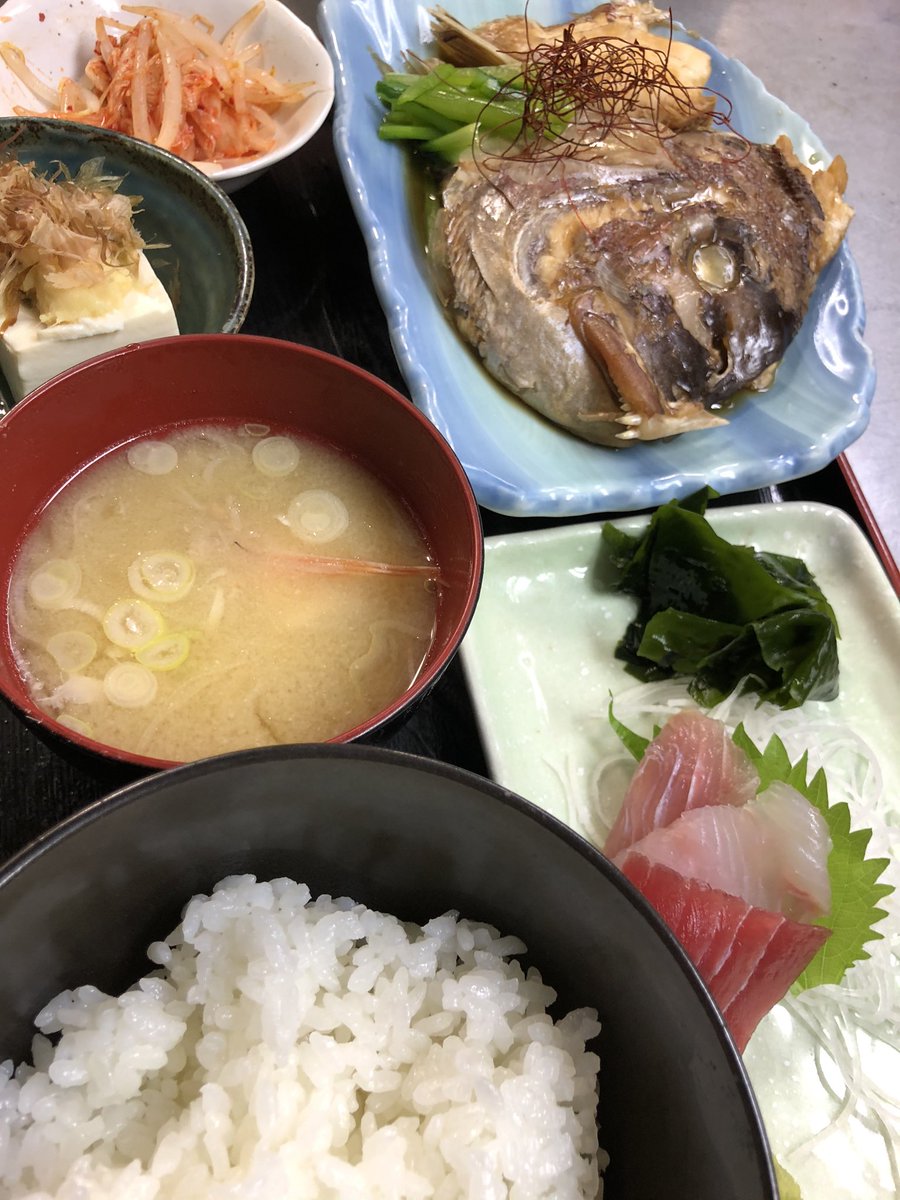 八王子 謳歌屋 仁作 本日のお魚定食 真鯛の兜煮 八王子 居酒屋 ランチ 八王子 謳歌屋 仁作 本日のお魚定食 真鯛の兜煮 八王子 居酒屋 ランチ