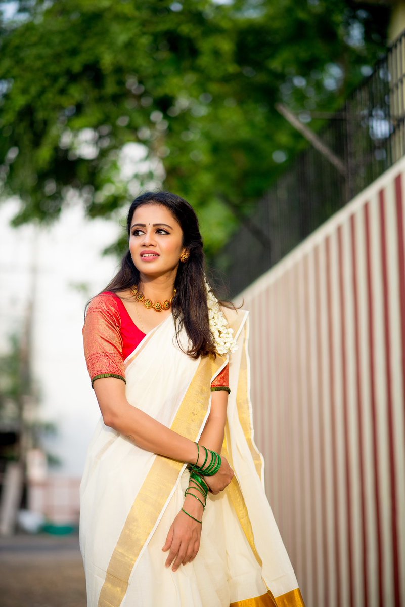 AnjanaVJ's tweet photo. Onam Ashamsakal ✨ https://t.co/vEZ5upA4sc