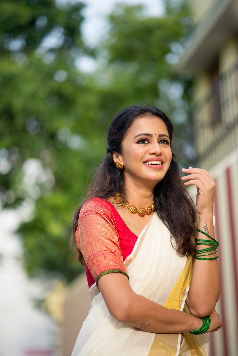 AnjanaVJ's tweet photo. Onam Ashamsakal ✨ https://t.co/vEZ5upA4sc