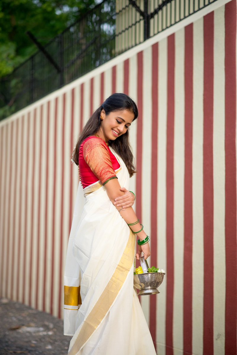AnjanaVJ's tweet photo. Onam Ashamsakal ✨ https://t.co/vEZ5upA4sc
