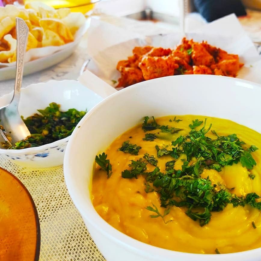 OnlyFooding's tweet photo. Sometimes going total desi with your food is the best thing you can do for your taste buds. This wholesome family meal from yesterday was as desi as it gets.
.
.
In frame: Pitla, kanda bhajji, Hari mirch Ka thecha and some home made papad.
.
.
Follow @on… https://t.co/qMRXQLANx6 https://t.co/P2uijY703j