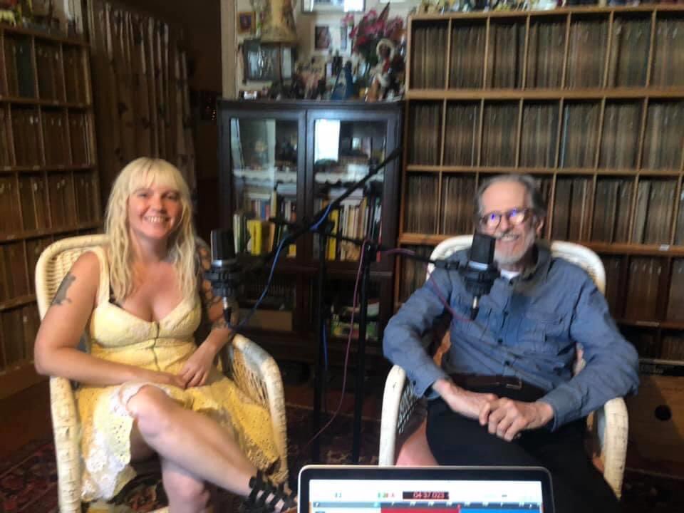 Happy bday to Robert Crumb. Here we are doing a podcast in his record room in France kat year. 