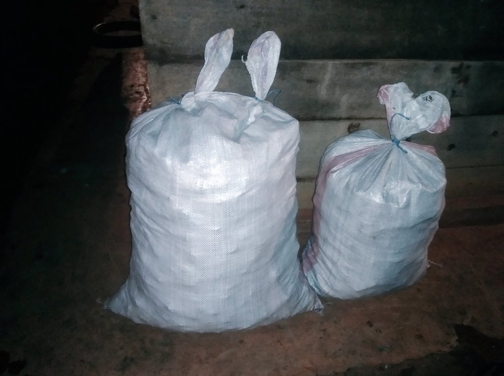thengendungu's tweet photo. #mwashumbenashugaboy
#BarakaZaMilele
#MwashumbeNaShugaboy
#MOHEAT #BLACKBUSINESS
Uhuru Kenyatta
Charcoal briquettes, ready for orders and deliveries..DM or WhatsApp 0701833913 https://t.co/bdtwgaiLBw