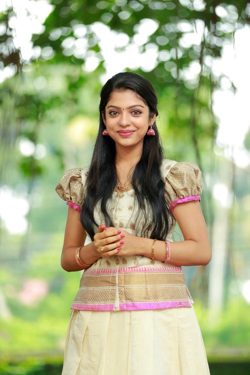 VarshaBollamma's tweet photo. Happy Onam 🌸
#Onam2020 https://t.co/6A7pxGl6mr