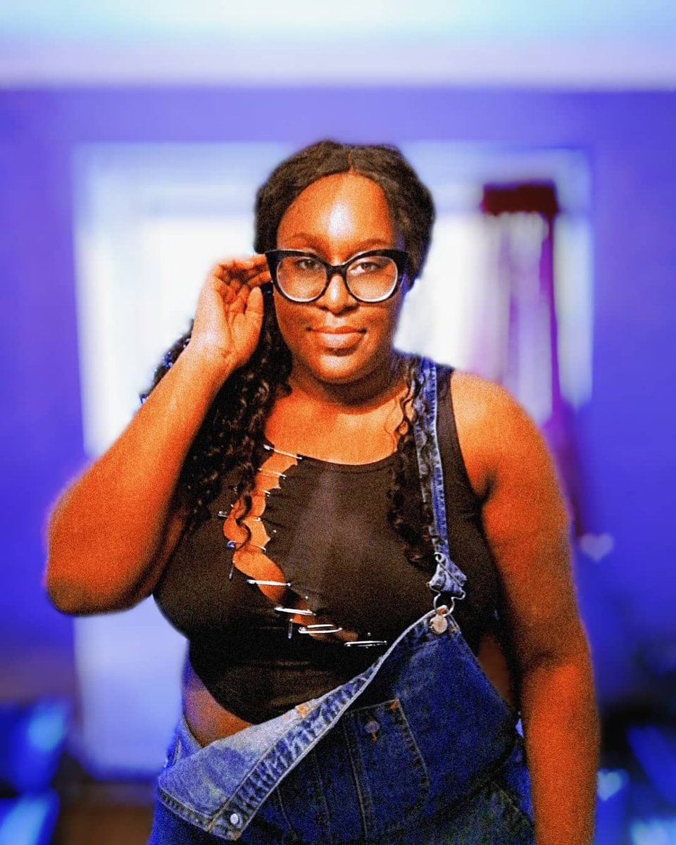Robyn_Oma's tweet photo. Hi @twitter! Being a model is my dream! I am 25 years old, my height is 6'1 and my size is 26. 
TWITTER DO YOUR MAGIC ✨ Instagram: robyn_oma https://t.co/5SzVEpUqhs