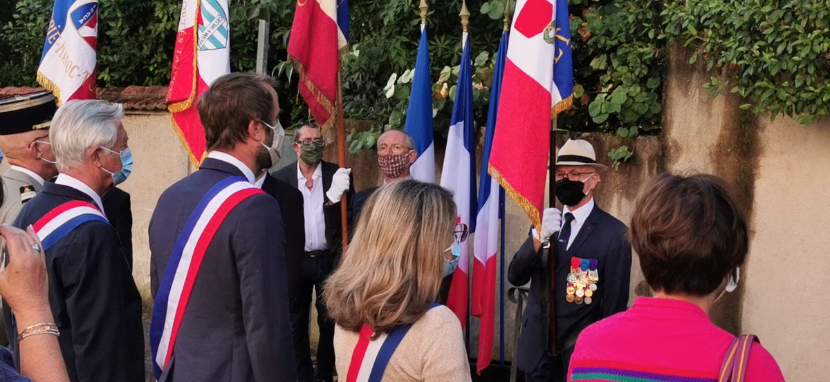LegionHonneur34's tweet photo. @lorrainette @Saurel_P @micheledray @AbdiElkandoussi @RAMEAUCHANTAL @sautortorici @PhilippeSorez @MIRALLESMP @UrbaniJoe @henrimaillet34 Cérémonie commémorative de la Libération de Montpellier avec la participation de la @LegionHonneur34 société des membres de la Légion d'honneur de l'Hérault, del'#ANMONM34 #Anopex34 https://t.co/4DouqfeEPh