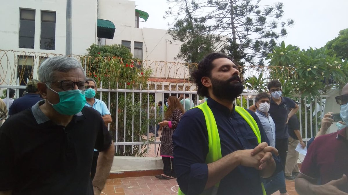 LIVE:  @MJibranNasir is also at the DHA, CBC protest in  #Karachi where residents are demanding where their tax money was spent when it came to storm water dainage