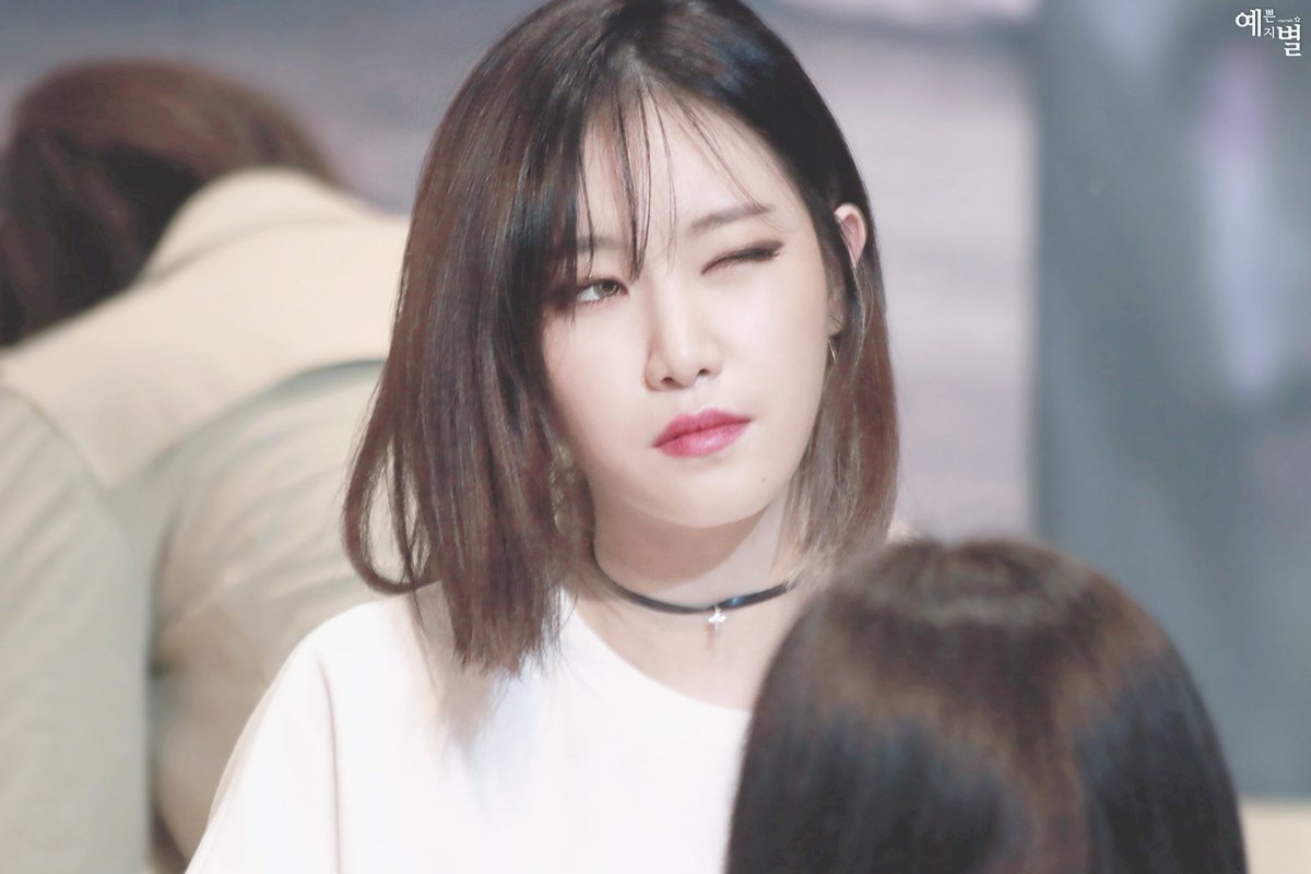 BeautifulYezi's tweet photo. 🎉[경] 이예지 데뷔 8주년 [축]🎊

@_Yezi_official
🌸지난 8년 동안 수고했어요
💰앞으로도 꽃길&amp;돈길 걷자

#YEZI #예지 #피에스타 #데뷔8주년 #8월31일 https://t.co/c60UXztW20