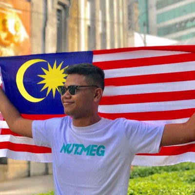 Hopes: The national flag shall never touch the ground or disrespected, your bodies be erect when the anthem plays and your pride glowing this #Merdeka. #SayangiMalaysiaku