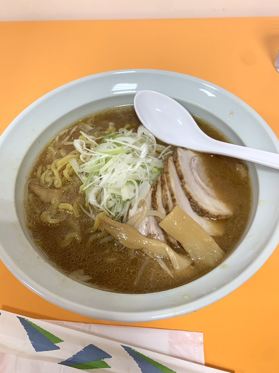 かがわっち 永遠の2等陸士 兵 Today S Lunch Is This Hokkaido Style Miso Soup Ramen With Roasted Pork Made By Arata One Of Hokkaido Ramen Shops At Hokkaido Fair In Hiroshima Mitsukoshi Department Store 1254 今日のランチも