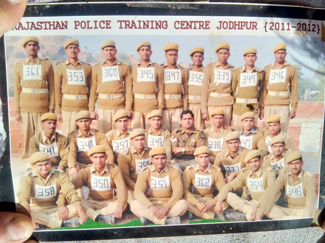 jitendracidcb's tweet photo. #आदेश_RP3600GP
We want justice....
🙏🙏🙏🙏
GP3600 
@Ashabarahath @Renuks @ashokgehlot51 @sachinpilot @zeerajasthan_ @News18Rajasthan @PMOIndia @RajCMO https://t.co/XgHUNYmFSI