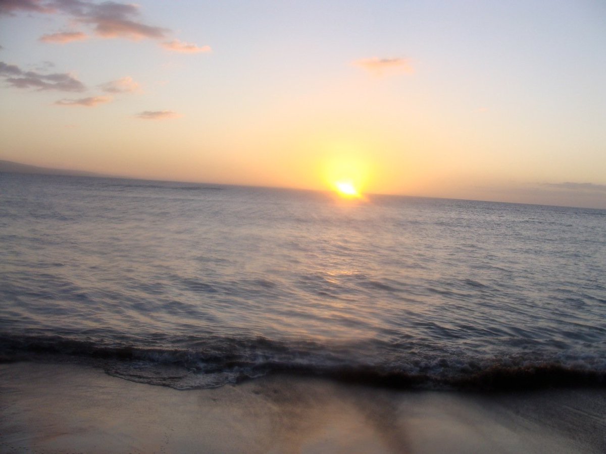 TheMotionMaster's tweet image. A #healthy Sunrise: Though "addressing problems downstream is good enough" is not true, it has been instilled into us for decades. We better learn to look upstream because #yourhealthmatters. @MotionMastery, we offer ways to unlock more personal #health. motionmastery.com/manifesto/