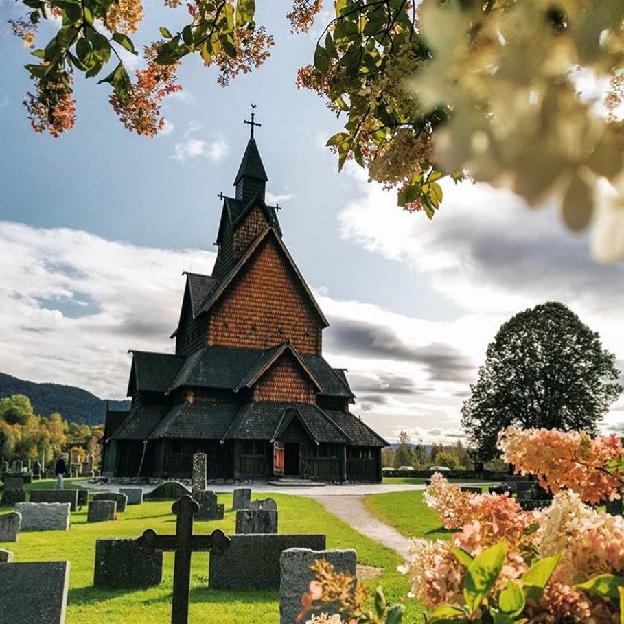 visittelemark's tweet photo. Have an awesome week with greetings from Heddal Stave church!😊🙌

Photo by ig user @ emiliebhar 

#visittelemark #visitnorway #norway #telemark #stavechurch #church #visit https://t.co/zwZmlfx86c