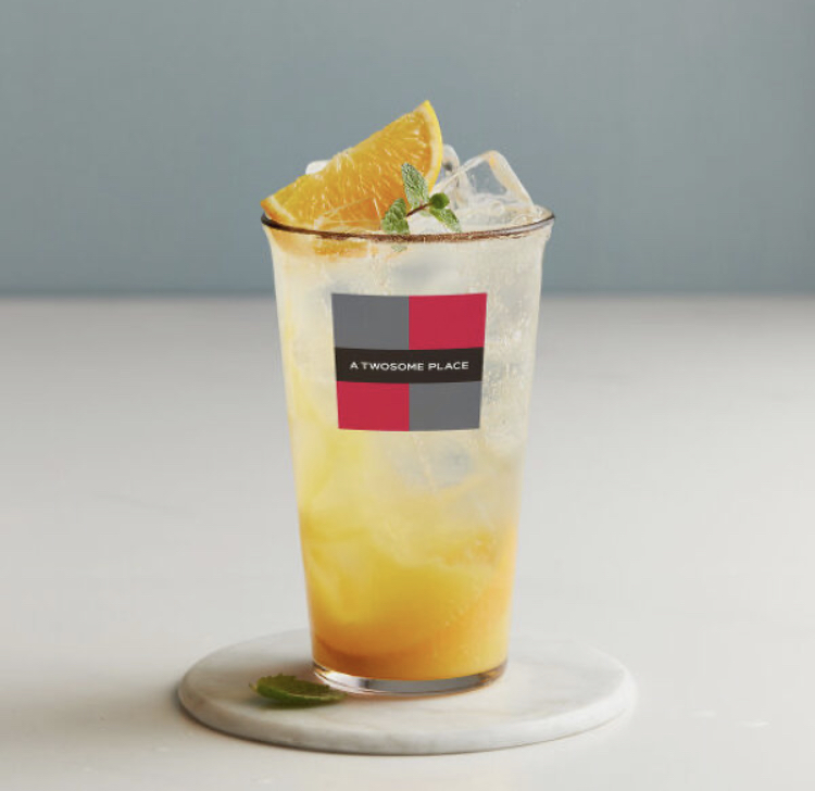 [출간 기념 RT 이벤트]

<헌터와 매드 사이언티스트>의 출간을 축하해주세요!😘😍
RT해 주신 분들 중 한 분께 투썸플레이스 오렌지에이드를 보내 드립니다❤️
달콤상큼한 에이드와 함께 즐겨주세요 :)

당첨자 발표는 9월 10일(목)!