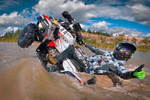 atvcfmoto's tweet photo. Фото @vlasov.44 заряжает на драйв и энергию на всю неделю!
#cforce600 #cf #cfmoto #новинка_cfmoto #cforce #CFORCE600HO https://t.co/vZa0fB2U1f