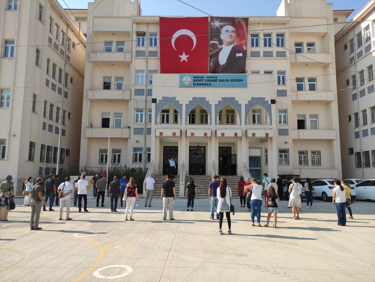 SehitGozen's tweet photo. İstiklal Marşımızı okuyarak 2020_2021 eğitim öğretim yılına başladık.@tcmeb @ziyaselcuk @mehmetmetin038 @MersinMEM @tarsusmem1 https://t.co/G1UKbTaI7G
