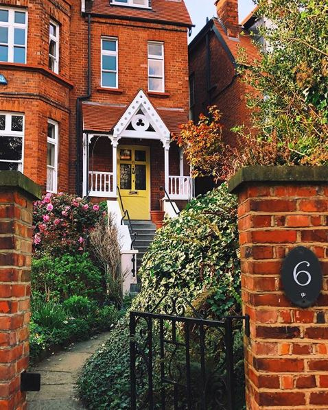 LondonSmooth's tweet photo. With so many gorgeous homes in #London, why settle for second best? Smooth Relocation London will help you find the property of your dreams.
#London #relocation #londonrelocation #movetolondon #londonproperty #londonhomes https://t.co/LWx490yAlg