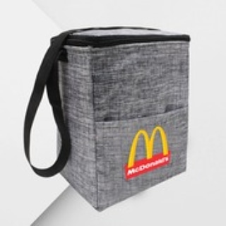CartPty's tweet photo. Branded Lunch Bags are the cutest. Order some for your staff and to give out as promo.
MOQ – 100
For orders:
Call & WhatsApp - 065 893 820
sales@corporatecart.co.za
https://t.co/FxBztDAUAU
#corporategifts #branded #brandedgoods #promogoods #lunchbag #cooler https://t.co/IzftOfSzHf