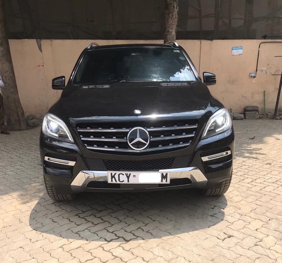 AutosHampton's tweet photo. Mercedes Benz ML Class 350, 2012 New Shape, Metallic Shiny Black, 4Matic, 4WD, Bluetech Fuel Efficiency, Double Sun roofs, Black Leather Seats and Black Wood Trim Interior, Nav System, Surround Stereo, 3500cc,  Petrol, Multi-Function Steering Wheel, Chrome Wheels, https://t.co/pOdE1vUBdy