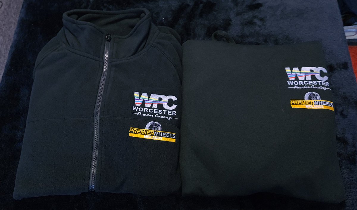 DistrictPrint's tweet image. As the nights get shorter and colder days closer, now is a perfect time to start looking at your branded merchandise that will keep your staff looking professional whilst staying warm!

Whether out on the field or in a large warehouse, a Fleece or Hoodie could be perfect for you!
