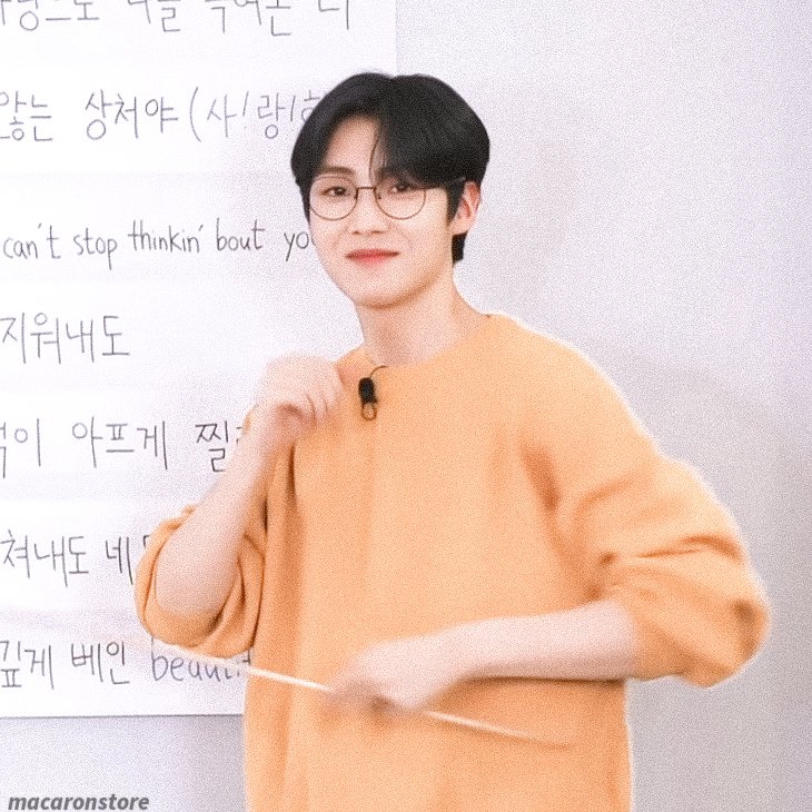 ᴍᴀᴄᴀʀᴏɴ  sᴛᴏʀᴇ tweet media
