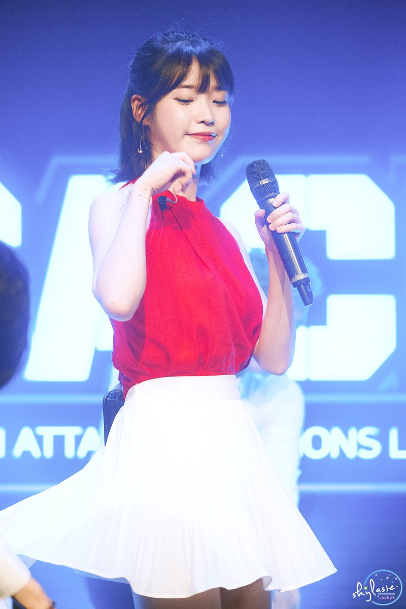 skylasie's tweet photo. 170714 서든어택 챔피언스리그 아이유(@lily199iu)
photo by. 별빛유☆
https://t.co/Y0Ps3WI9JQ
blog posting update♡
(27pics)

- 내 마음을 관통하는 하트샷 한방❤️ 이건 사랑이야 분명해🔫 https://t.co/uGGmvZaspw