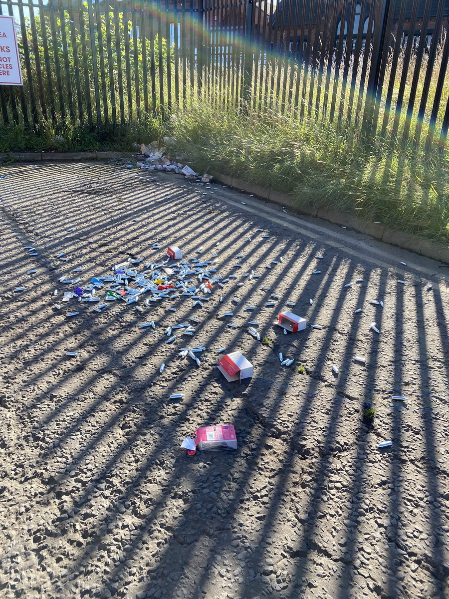 jenniferruizx's tweet image. @WestYorksPolice This area was cleaned last time this happened but it seems to be getting worse every weekend. It looks bad for our business as this is the entrance to our unit. Please can you sort this.