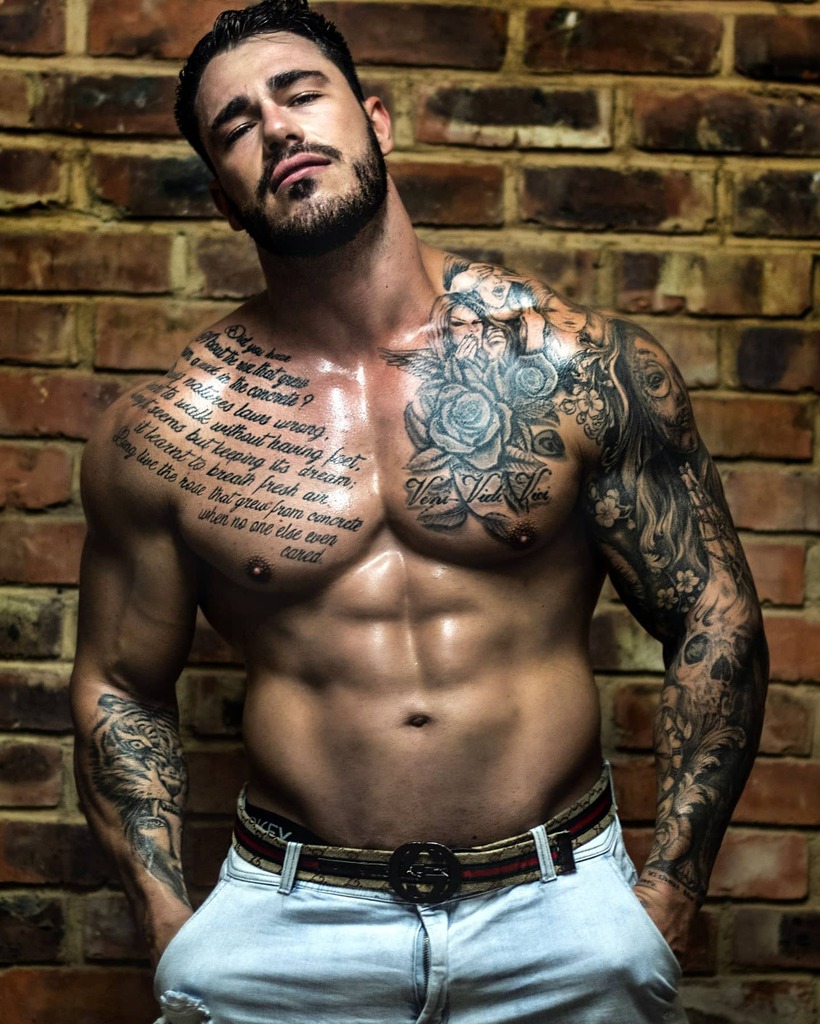 Curing🤤 your Monday😍 blues 
with the gorgeous😍🤤😍
@iam_chris_deklerk_

Bookings at
info@pulsesdancers.Com

#pulsedancers #LadiesNight #magicmike #pulse #bacherlorette #bacherloretteparty #maidofhonor #bridesmaids #bridetobe