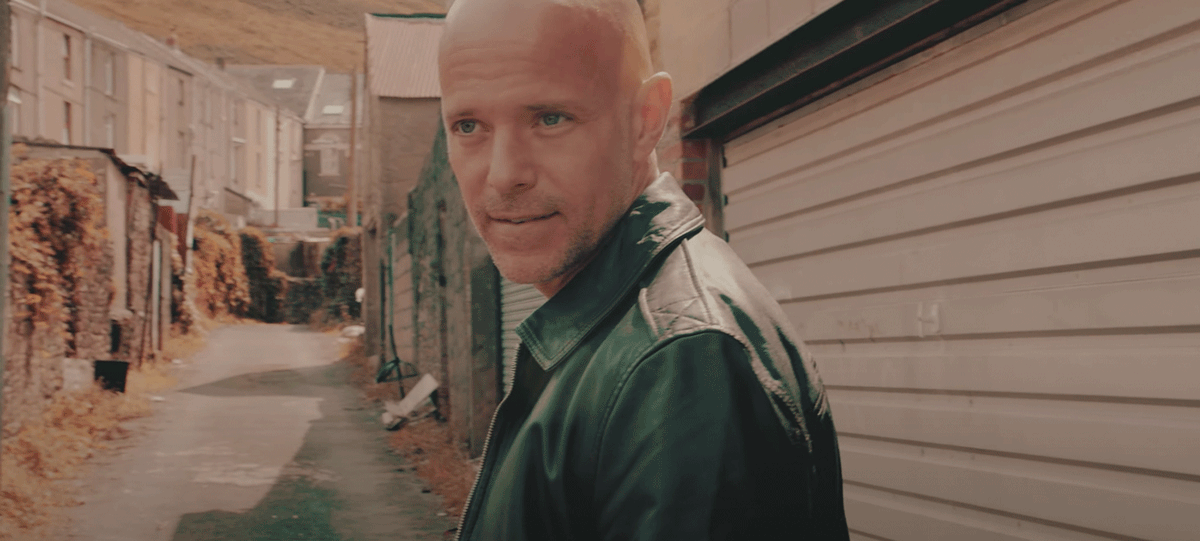 <a href="/JamesFoxSongs/">James Fox</a> Really hope <a href="/JamesFoxSongs/">James Fox</a> gets the support, shares, RETWEETS etc. he deserves.. from wider music industry types of course, but with a focus on Welsh radio / media [and maybe the odd celeb, football club and association].