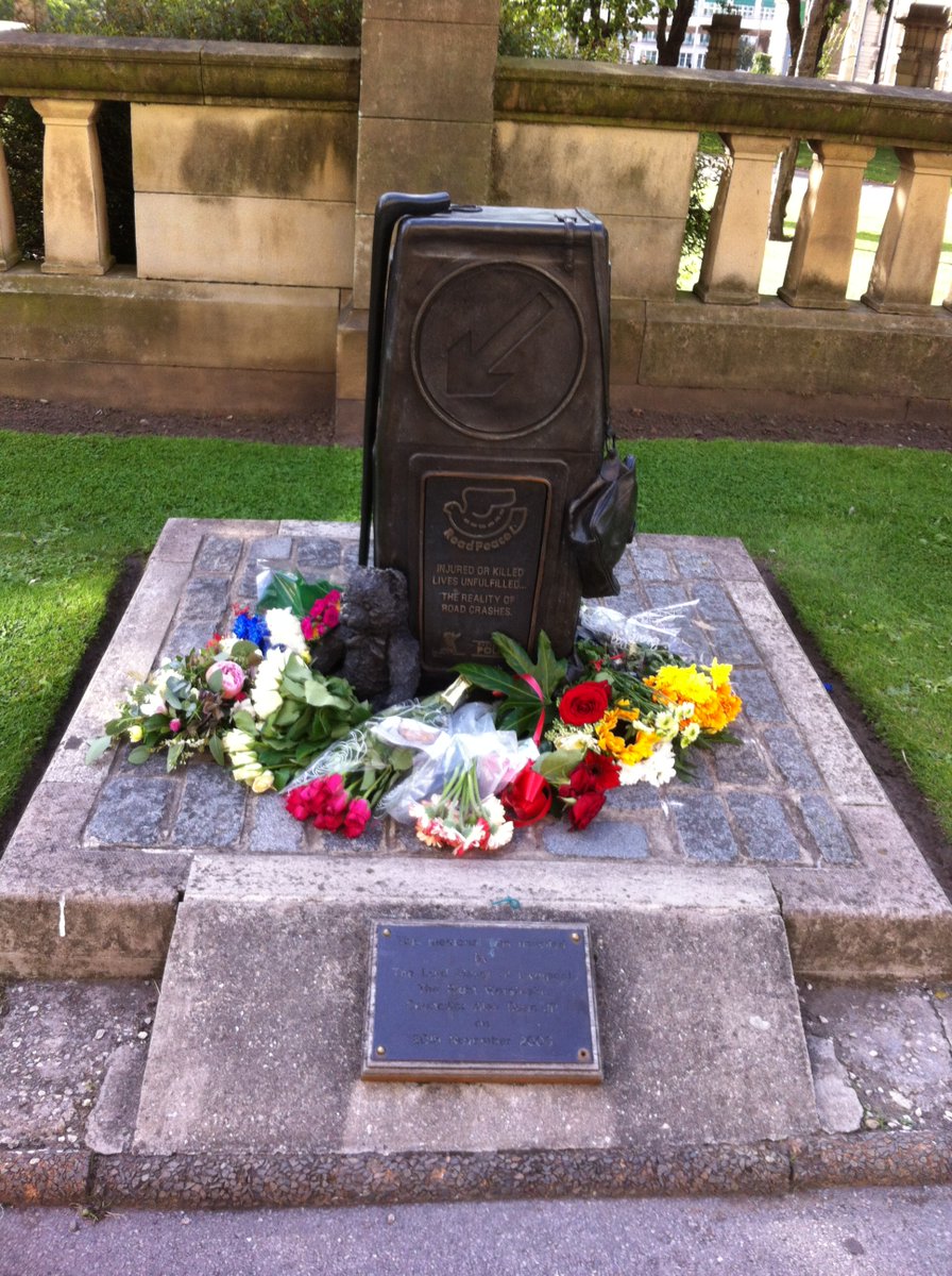 Today is the Liverpool Ceremony of Remembrance for Princess Diana and All Crash Victims. This special service will be uploaded to our YouTube channel and available to watch via rebrand.ly/84bmous from 2pm