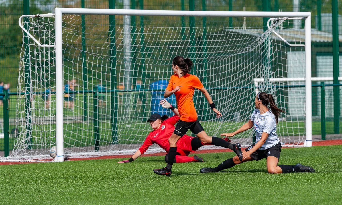 Few photos from yesterday's match at @KtlfcDev v <a href="/EastleighLFC/">Eastleigh Women</a> 
A great game for the neutral supporter (me)
<a href="/bsoccerworld/">Bristol Soccerworld</a> 
<a href="/WomensFootbal15/">Womens Football</a> 
<a href="/TheAJNStadium/">The AJN Stadium</a> 
Flickr album link available
Tag anyone you know