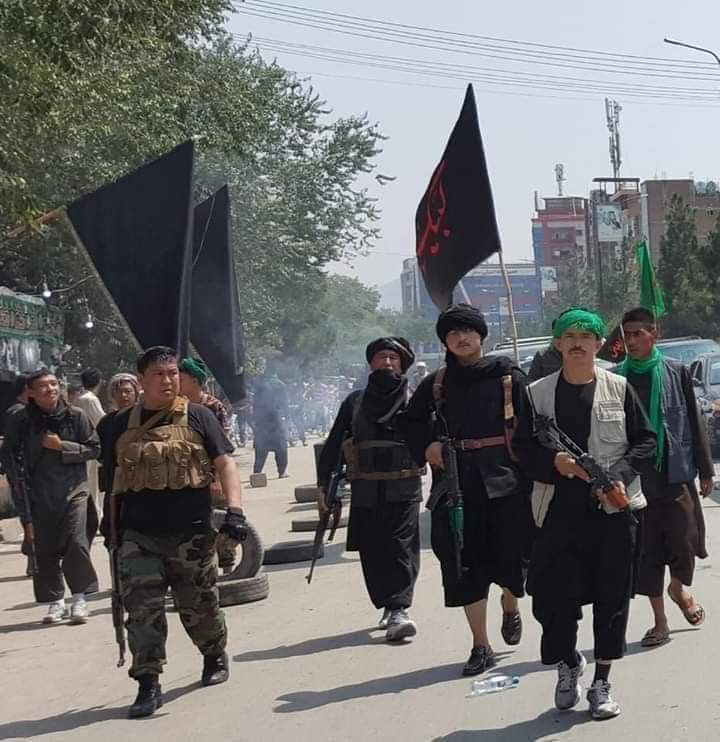moutenyana_want's tweet photo. جانب من الشباب الحسيني في كابول و ضواحيها الذين تكفلوا حماية المعزين المواكب الحسينية و المساجد و التكايا و الحسينيات خلال أيام عاشوراء خوفا من اي هجوم من التكفيريين 
حماكم الله و عظم الله لكم الأجر 
عهد يا زهراء ما ننسى حسيناه
لبيك ياحسين
#موطني https://t.co/zhxQD6W68p