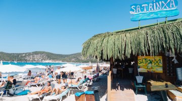 wilson_ibiza's tweet photo. Last day of August and also looking like last day at #SaTrinxa as the tourists stay home . I'll be soundtracking the beautiful beach from around 1pm till the end , all welcome for some fun in the sand . Safe ! https://t.co/rftz4ensxq