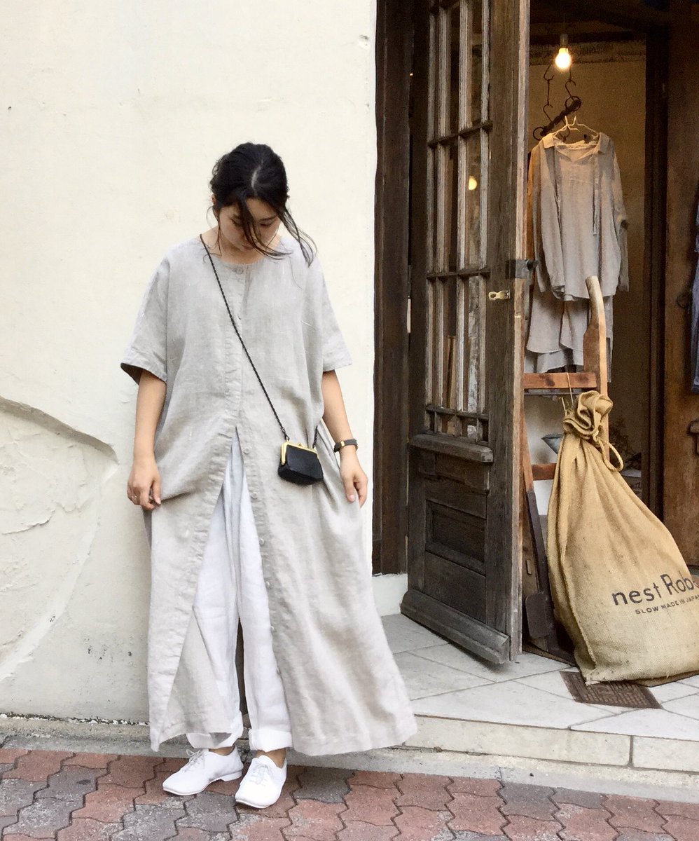 美品 ネストローブリネンスカラップ刺繍スリーブレスワンピース nest