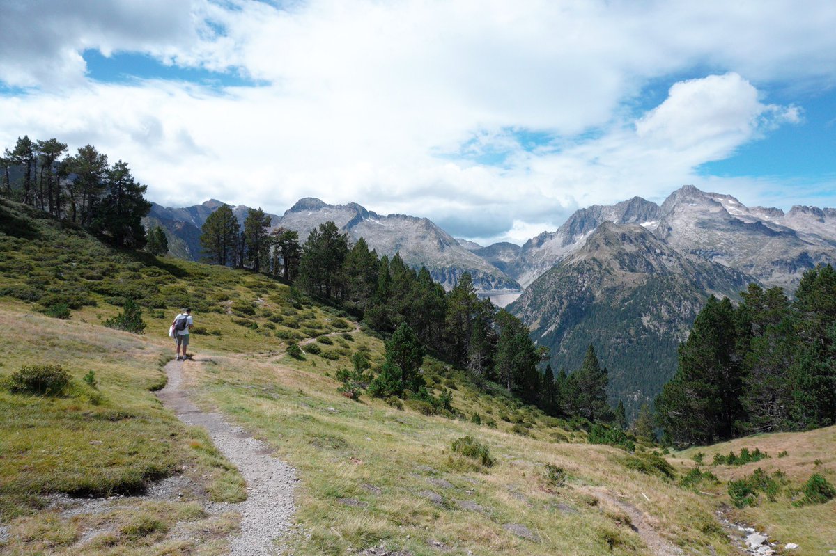 Jour 3 : Les Lacs de Néouvielle C’est un peu plus à l’Est, c’était une petite randonnée tranquille de 4-5h.C’était reposant moralement, et très beau à voir.