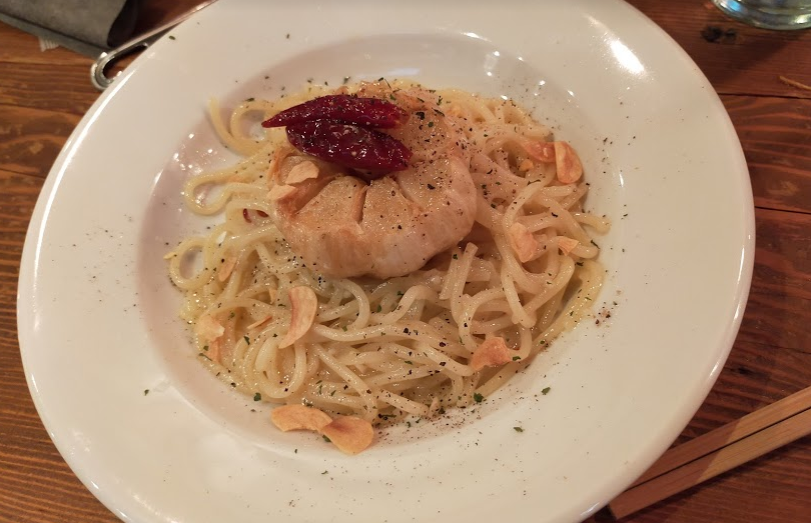 freetel1's tweet photo. 昨日、『ガーリックボンバーイェエ』っていうパスタを食べました。今日はリモートワークだったので、会社で臭い人扱いされずに良かったｗ☺お箸が写っているのがなんか恥ずかしい(*ﾉωﾉ) https://t.co/DY66VimTkK