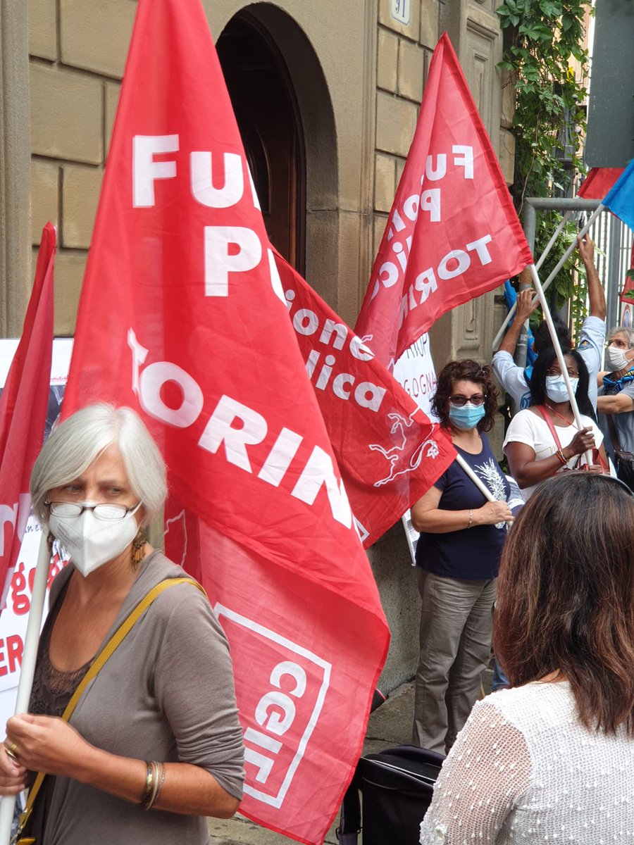 FPCGILTorino's tweet photo. #cisiamo #ContrattoSubito #quellidelnonogirone #padronipredoni #senzavergogna #SanitàPrivata #cgilcisluil @FpCgilNazionale @TorinoCgil 
#Fornaca Secondo presidio di oggi per il #rinnovo #Ccnl tradito da #Aris e #Aiop https://t.co/WeqcmJ9cuf