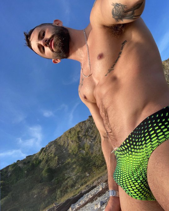 Happy start of the week ??? https://t.co/I9AOeH4tey