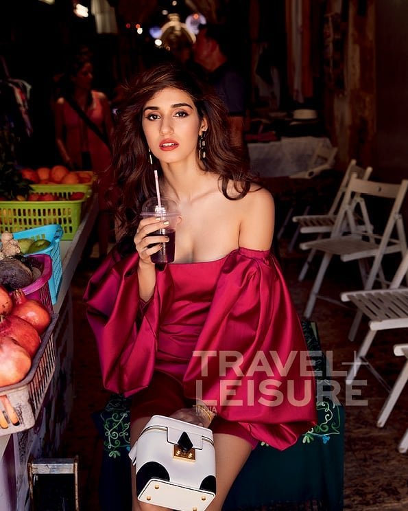 imshiva17's tweet photo. So HOT and So GLAMOROUS
  look!🔥@DishPatani

STUNNING BEAUTY #DishaPatani
   from a throwback... #MostDesirableWoman2019 https://t.co/wzwy514Lk2
