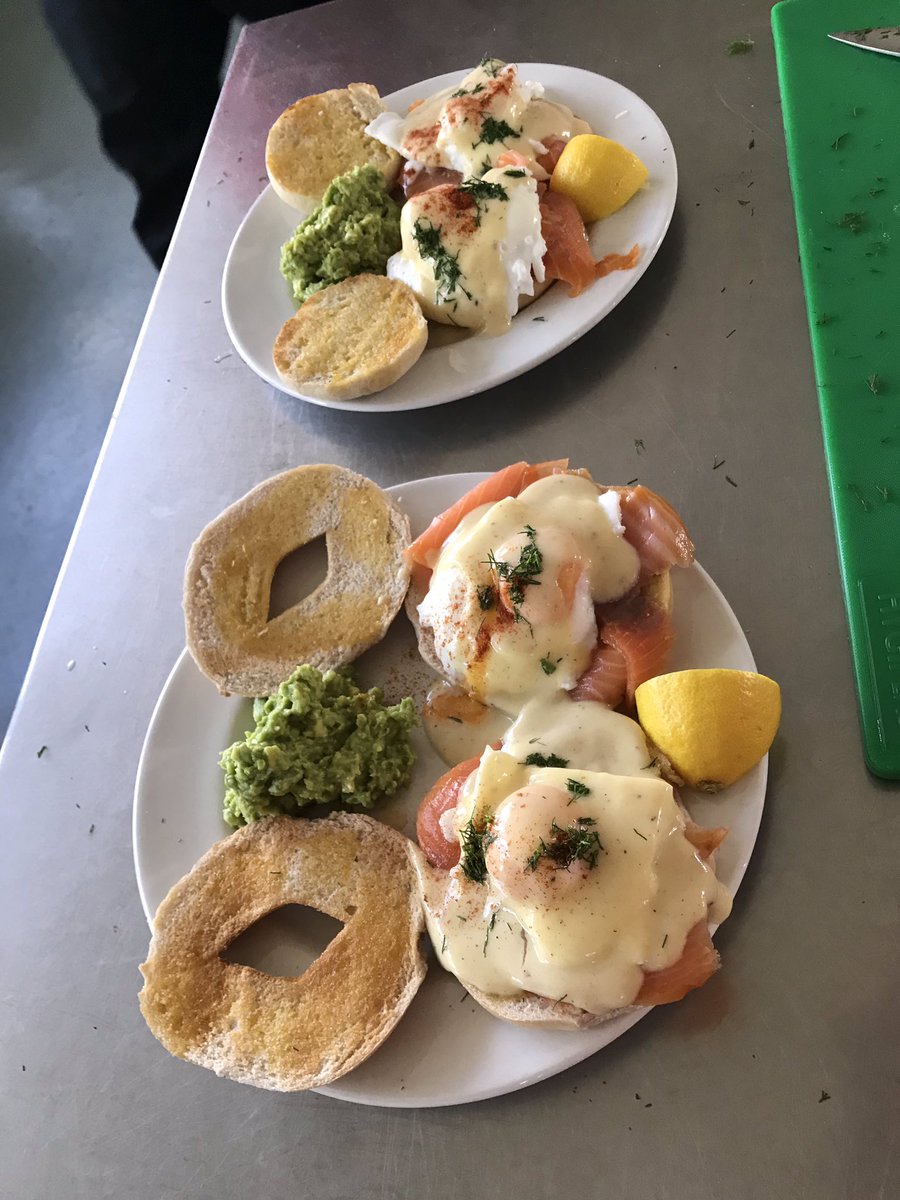 AFRSPatchway's tweet image. Beautiful treat of a bank holiday breakfast cooked by the one and only Chef Kenny #eggsroyale #messingclub