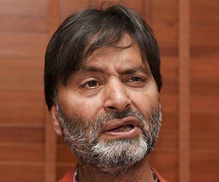 121/166Later investigations placed the spotlight on the same gentleman whose name had earlier surfaced as the mastermind of the Home Minister's daughter's abduction last month.Yasin Malik.He'd remain a highly sought-after JKLF operative for decades.