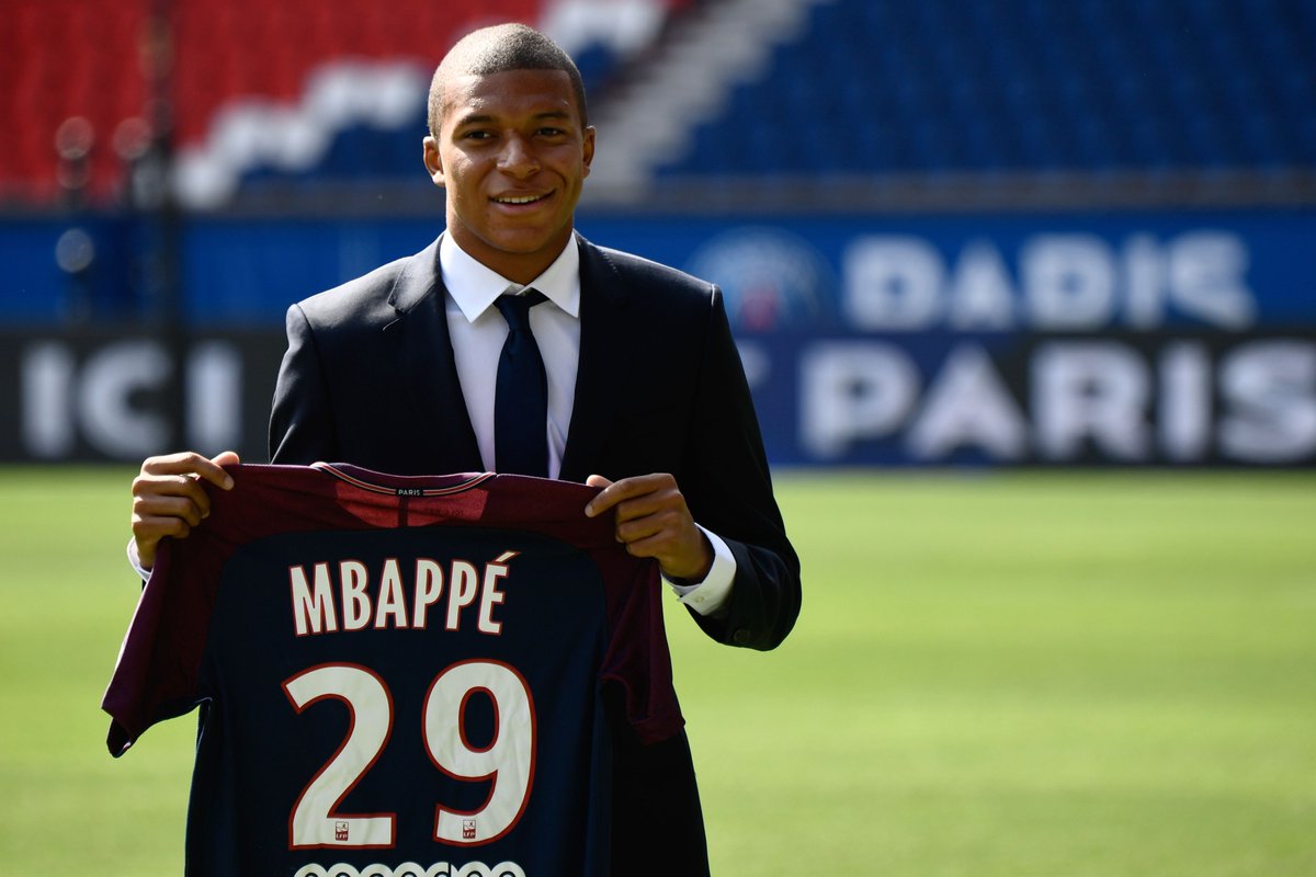 ChampionsLeague's tweet photo. 🔵🔴 Mbappé became a Paris player on this day in 2017! 💫

What will 2020/21 hold for him? 🔮

#UCL https://t.co/KhtBjeJ7nW