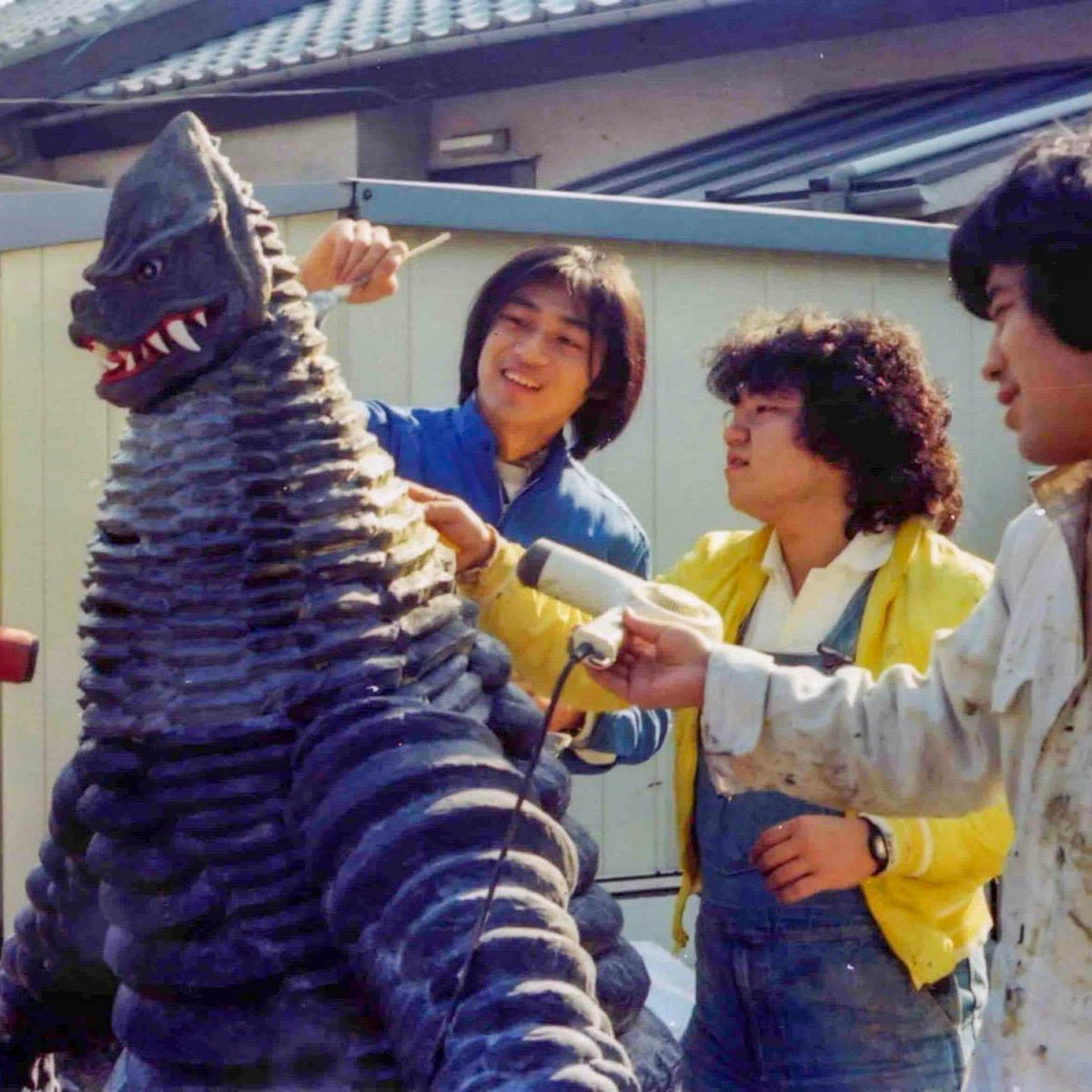 若狭 新一 ウルトラマン80 第46話 恐れていたレッドキングの復活宣言 のレッドキングを造形中 原口智生くんと 特撮のdna 若狭 新一 ウルトラマン80 第46話 恐れていたレッドキングの復活宣言 のレッドキングを造形中 原口智生くんと 特撮のdna