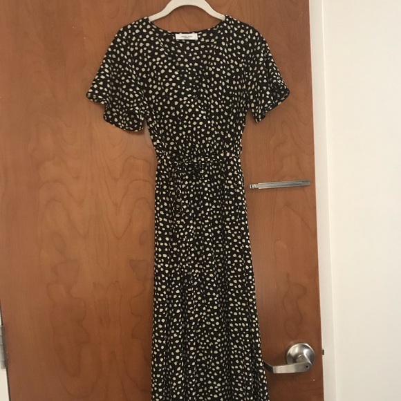 GreeneMallory's tweet photo. So good I had to share! Check out all the items I'm loving on @Poshmarkapp #poshmark #fashion #style #shopmycloset #carlyjeanlosangeles: https://t.co/Ufyx5yWu1T https://t.co/ocgMPc1HGn