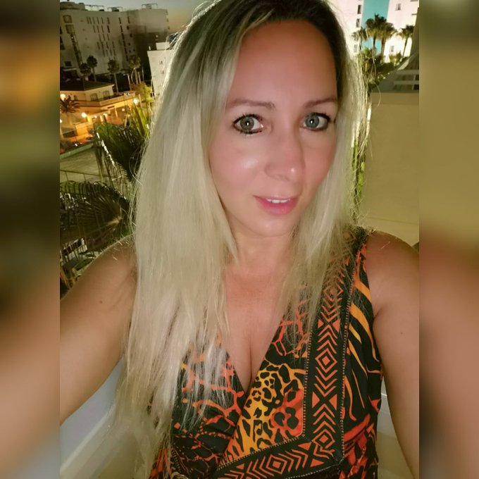 Sch&ouml;ne neue Woche w&uuml;nsche ich euch   https://t.co/LWTLAXmqfK   #neuewoche #newweek #girls #selfie #selfiegirl<a href="/tag/models"class="tags"><span>#models</span></a><a href="/tag/selfie"class="tags"><span>#selfie</span></a><a href="/tag/model"class="tags"><span>#model</span></a><a href="/tag/follow"class="tags"><span>#follow</span></a><a href="/tag/girls"class="tags"><span>#girls</span></a><a href="/tag/erotic"class="tags"><span>#erotic</span></a>